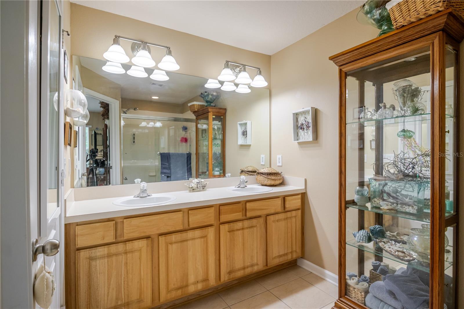 Image 6 of 48 For 26535 Castleview Way