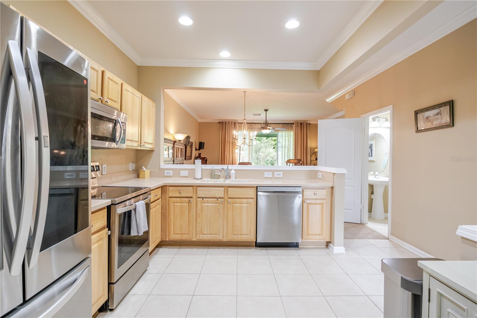 Image 9 of 48 For 26535 Castleview Way
