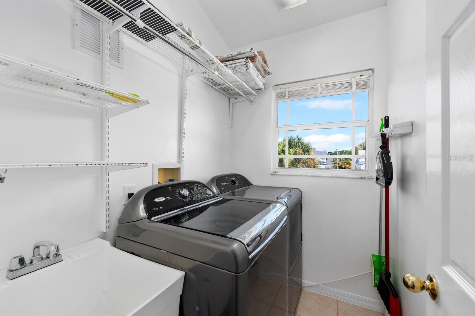 Image 21 of 47 For 506 Oceanview Avenue