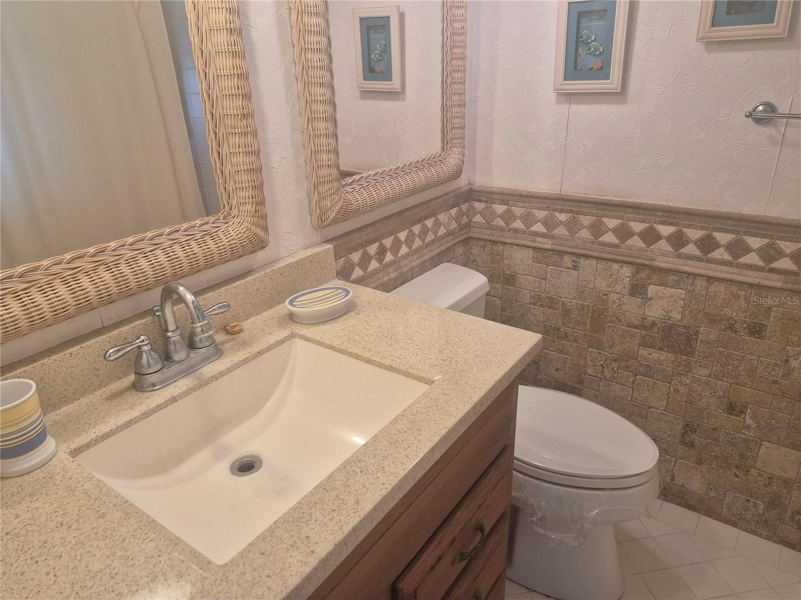 Image 15 of 30 For 4750 Cove Circle 303