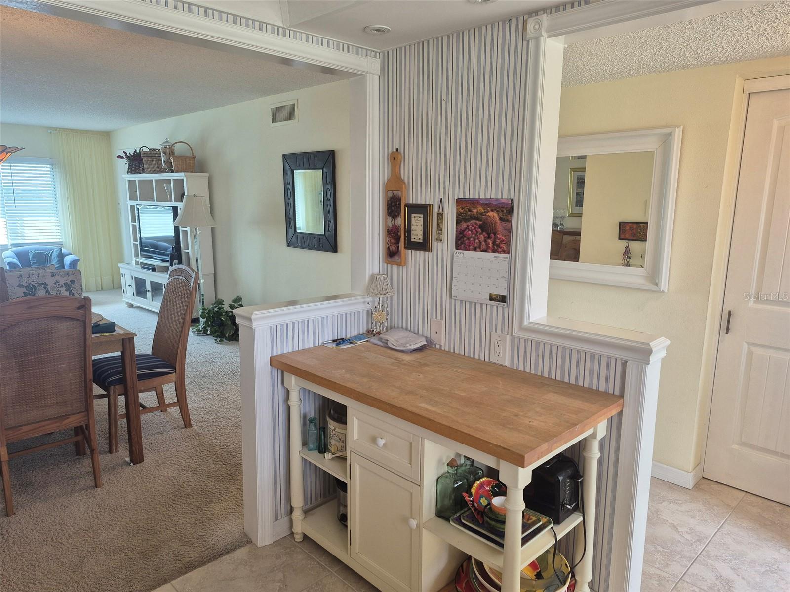 Image 6 of 30 For 4750 Cove Circle 303