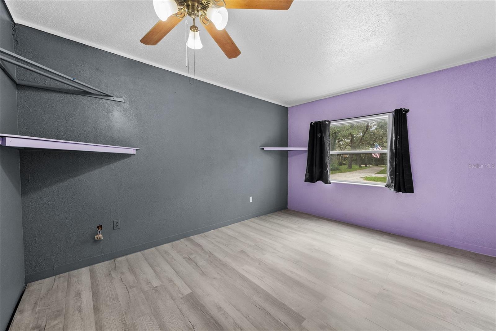 Image 31 of 58 For 11207 Pinto Drive
