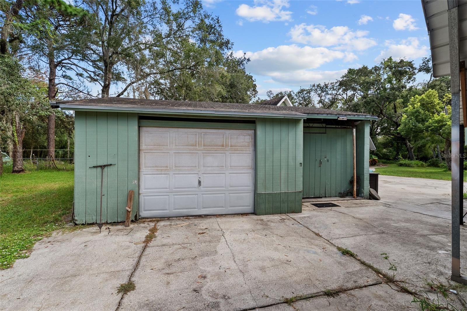 Image 34 of 58 For 11207 Pinto Drive