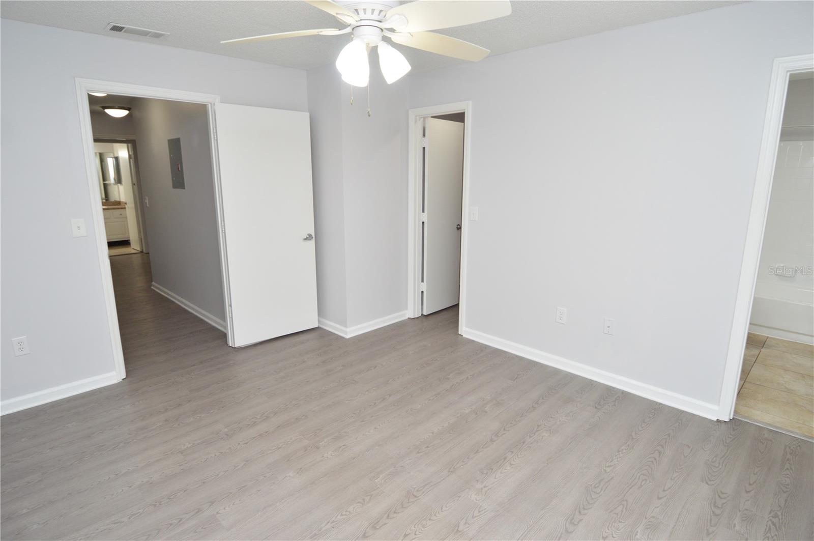 Image 40 of 100 For 11901 4th Street N 2208