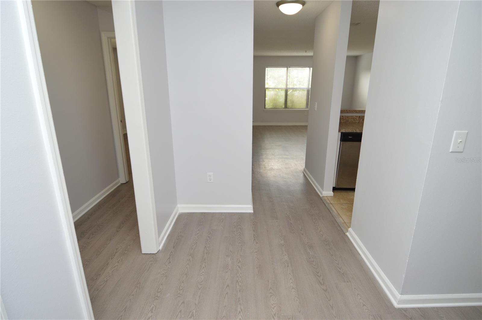 Image 5 of 100 For 11901 4th Street N 2208