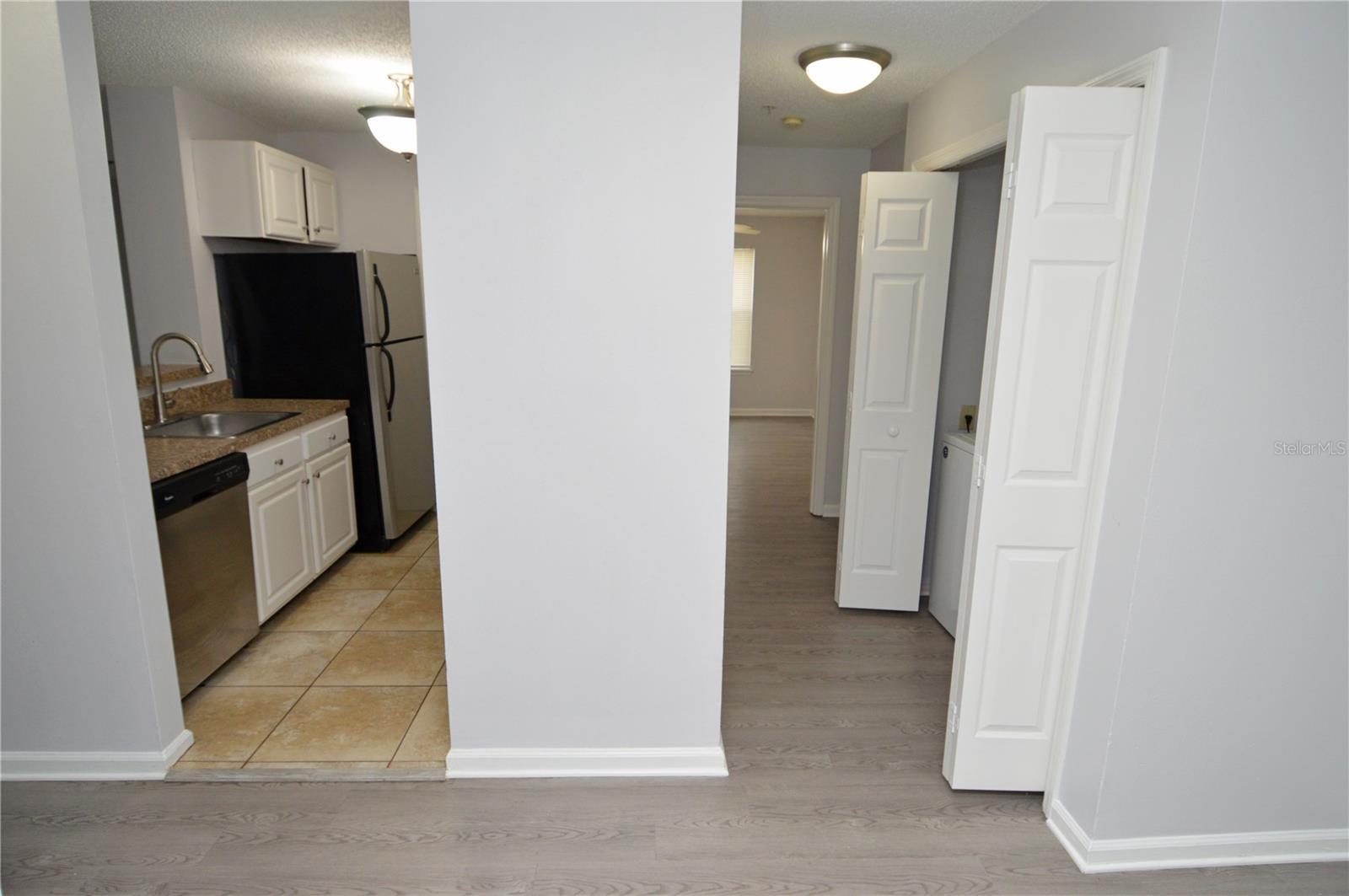 Image 6 of 100 For 11901 4th Street N 2208