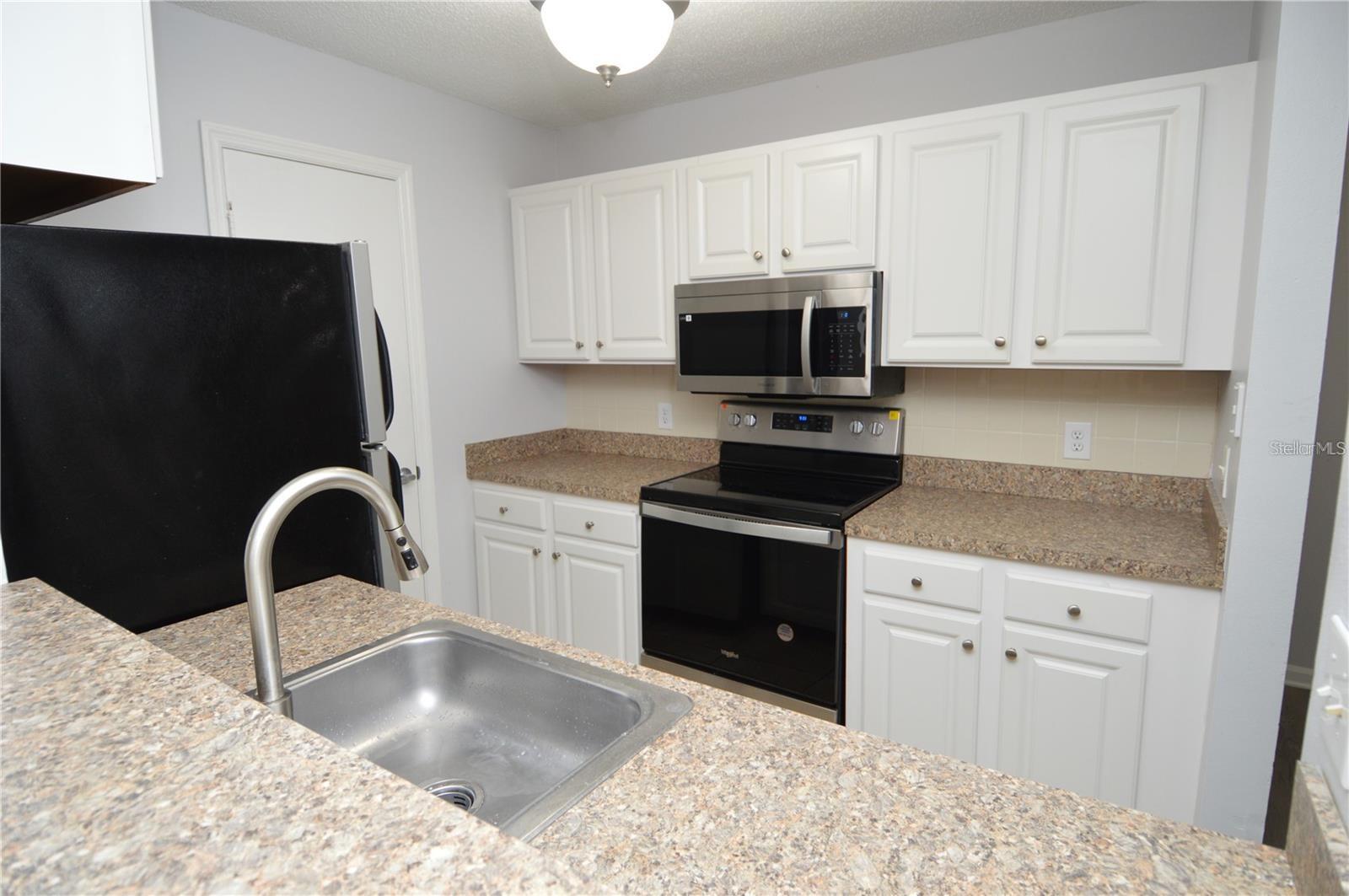 Image 7 of 100 For 11901 4th Street N 2208