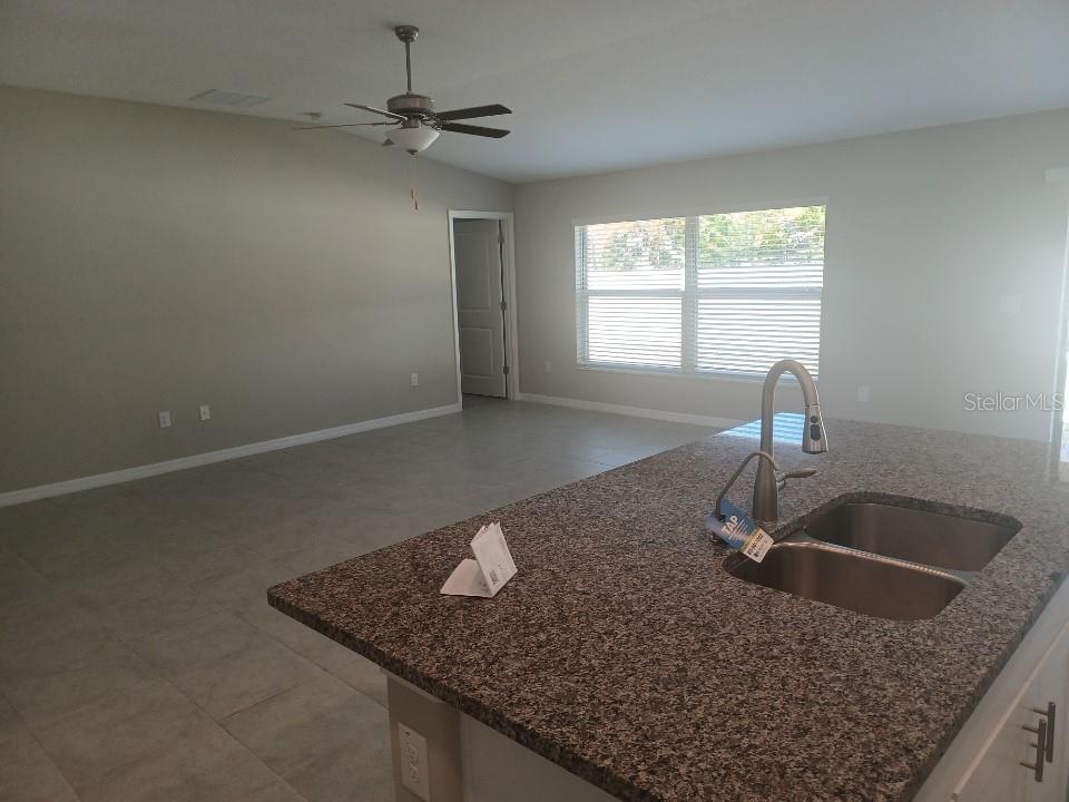 Image 7 of 17 For 5428 Amaryllis Garden Street