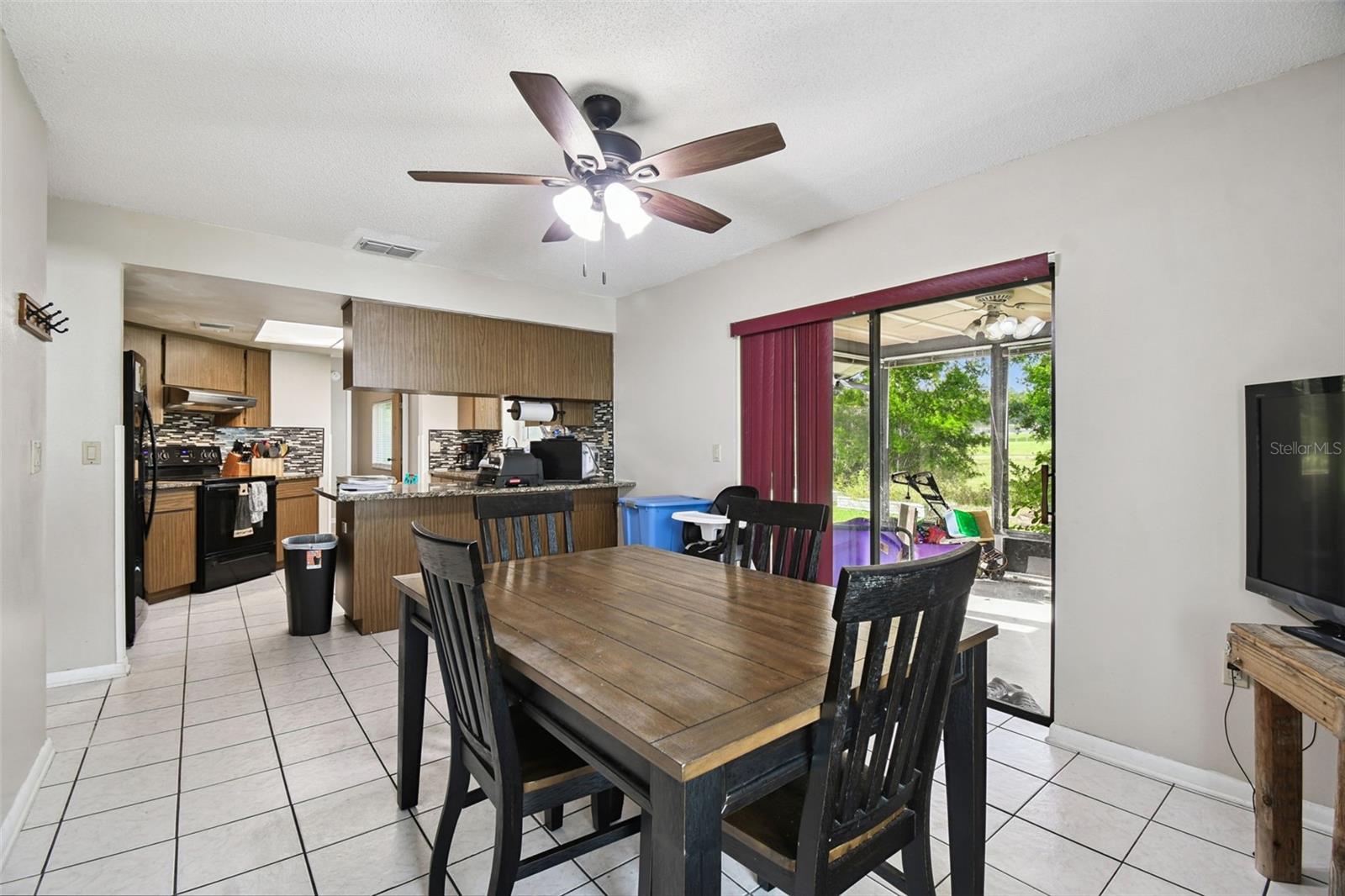 Image 17 of 24 For 7130 Lexington Circle