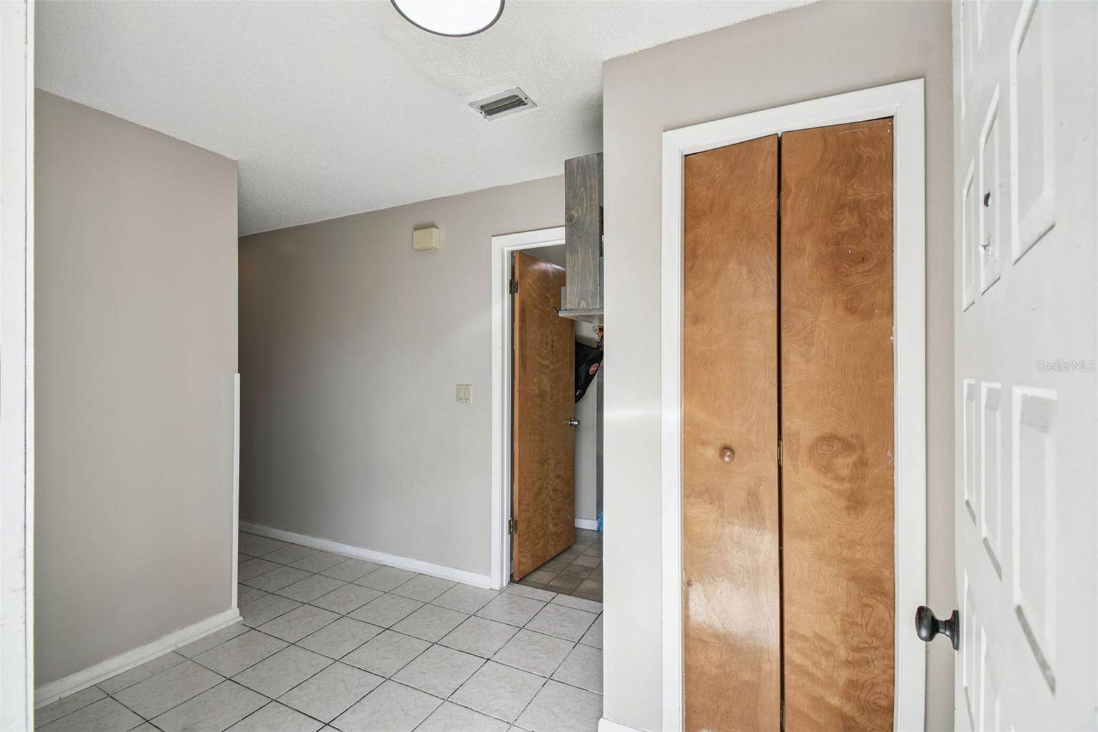 Image 3 of 24 For 7130 Lexington Circle