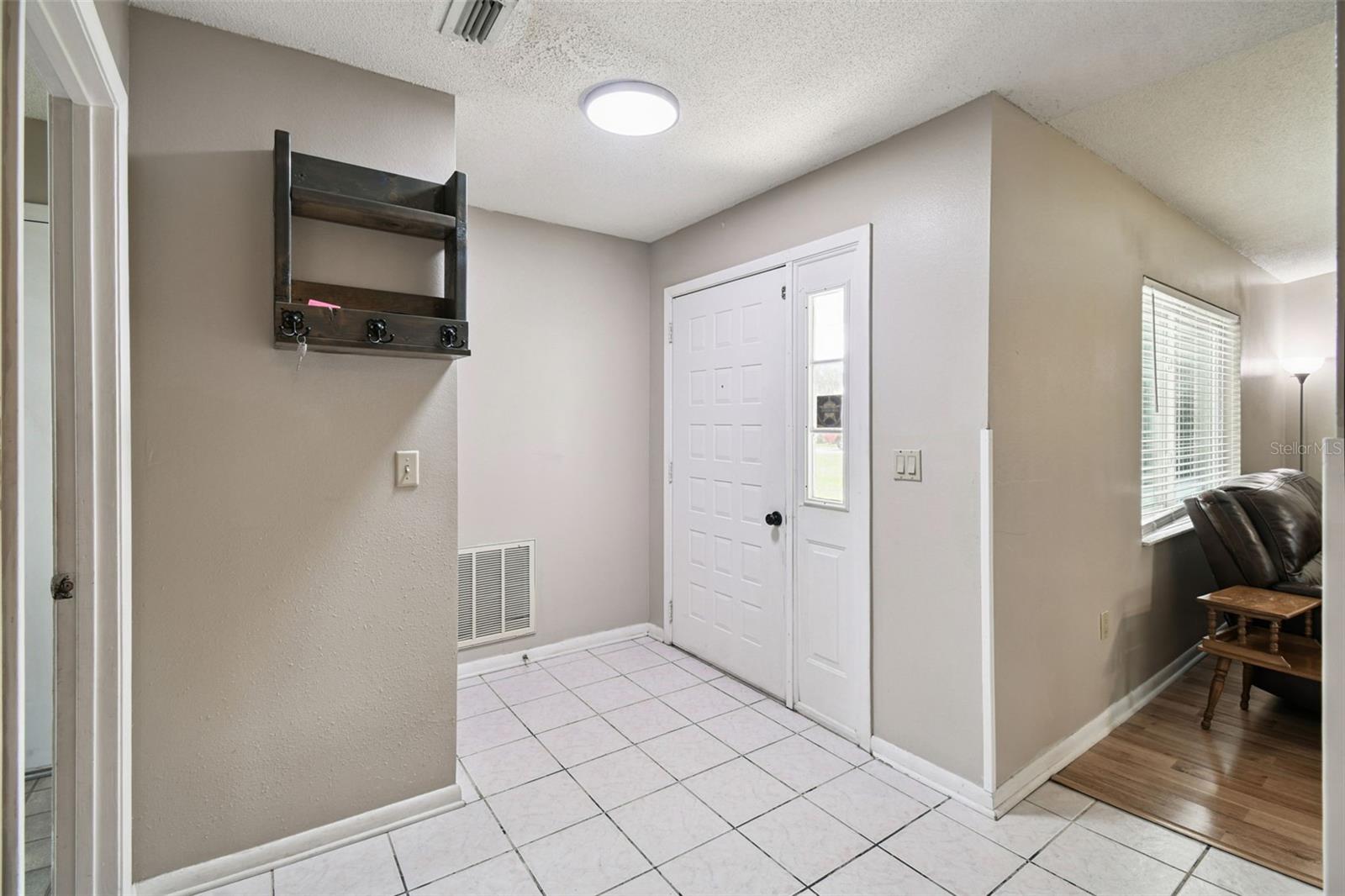 Image 4 of 24 For 7130 Lexington Circle