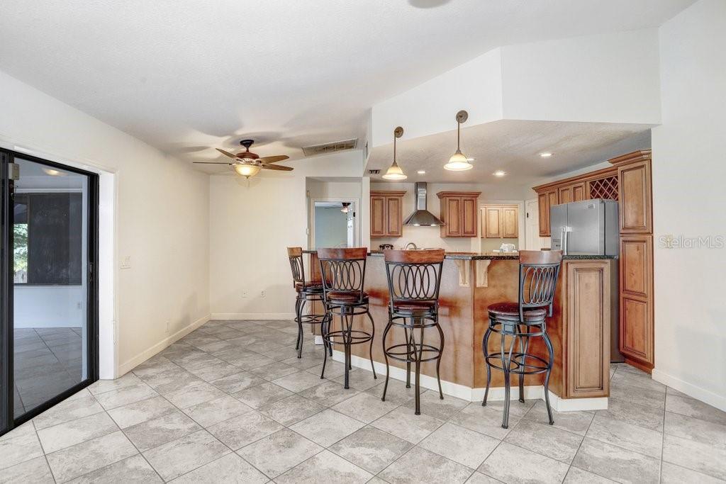 Image 11 of 40 For 8012 Holly Ridge Drive