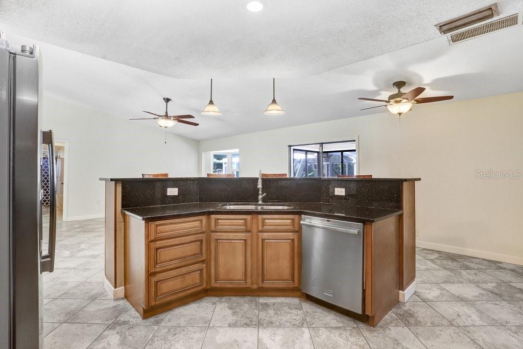 Image 14 of 40 For 8012 Holly Ridge Drive