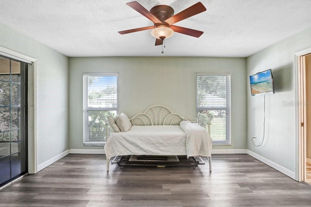Image 15 of 40 For 8012 Holly Ridge Drive