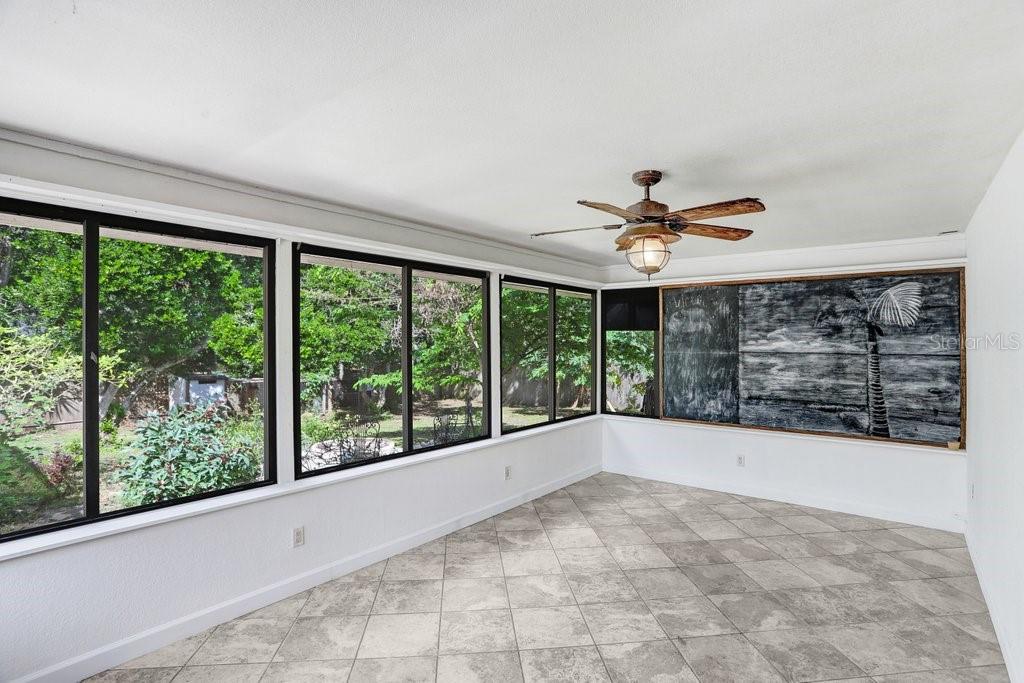 Image 26 of 40 For 8012 Holly Ridge Drive