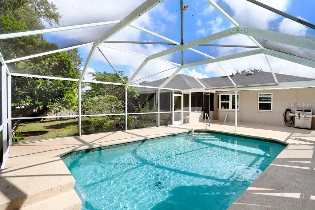 Image 30 of 40 For 8012 Holly Ridge Drive