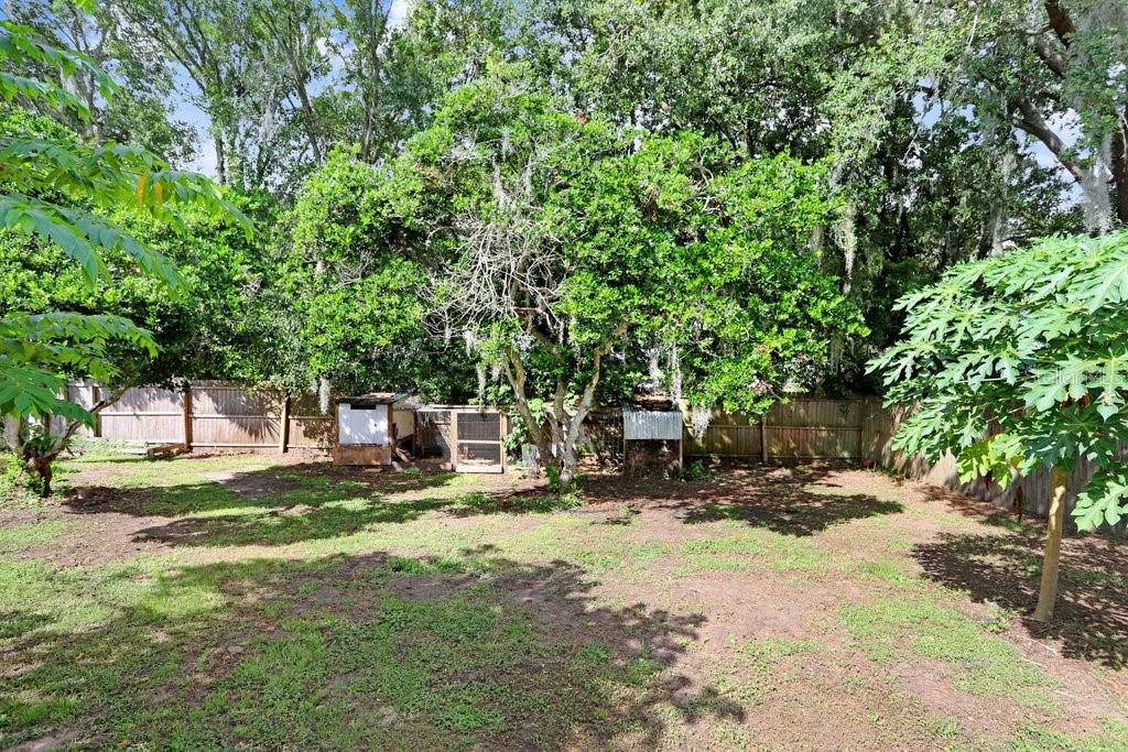 Image 32 of 40 For 8012 Holly Ridge Drive
