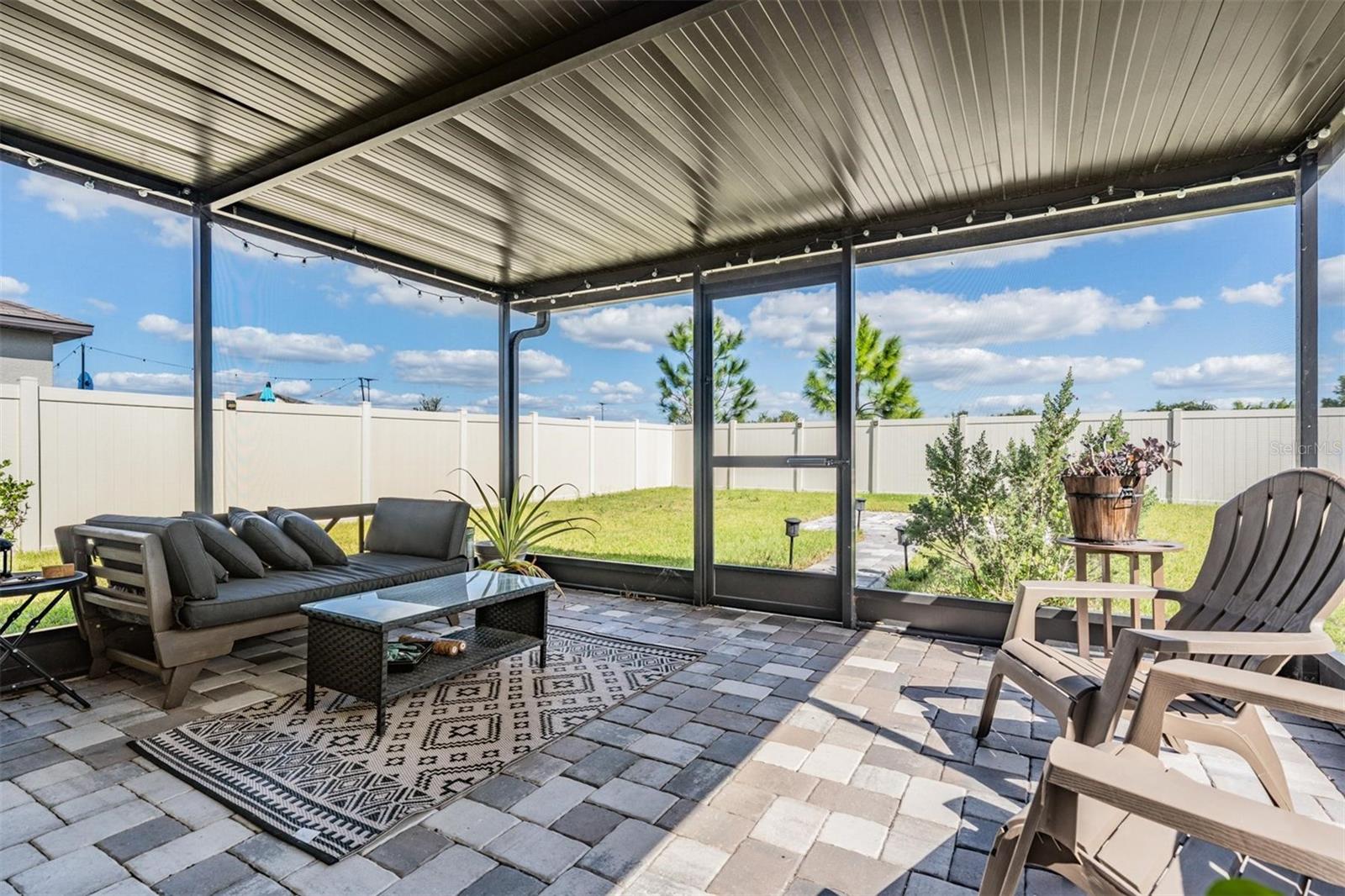 Image 23 of 46 For 15538 Peace River Place