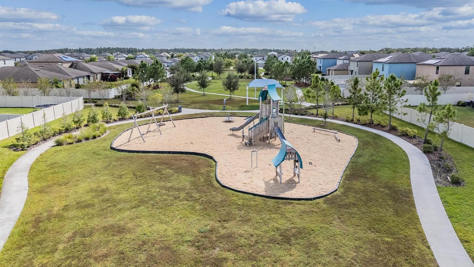 Image 32 of 46 For 15538 Peace River Place