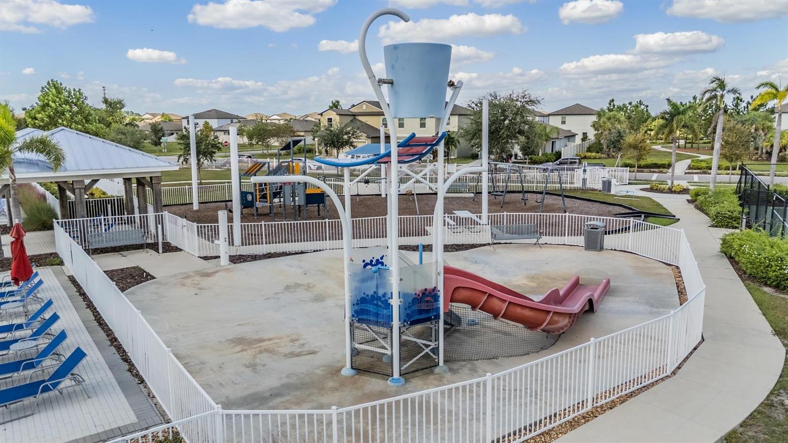 Image 33 of 46 For 15538 Peace River Place