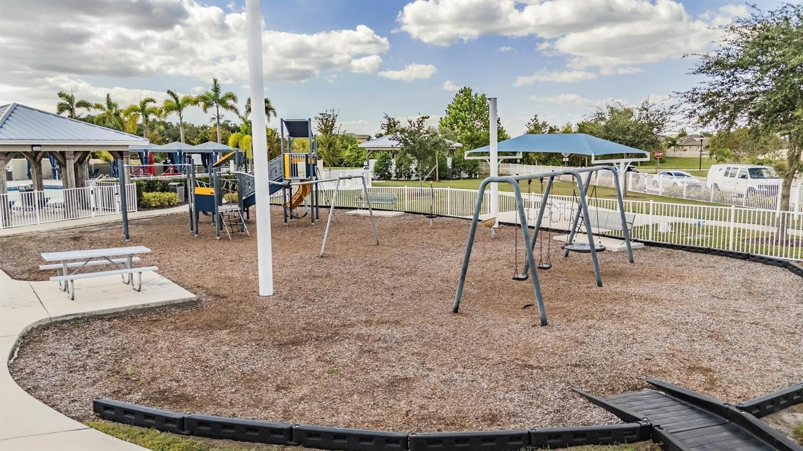 Image 34 of 46 For 15538 Peace River Place