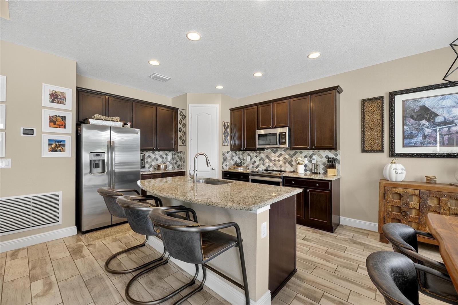 Image 19 of 77 For 11239 Paddock Manor Avenue