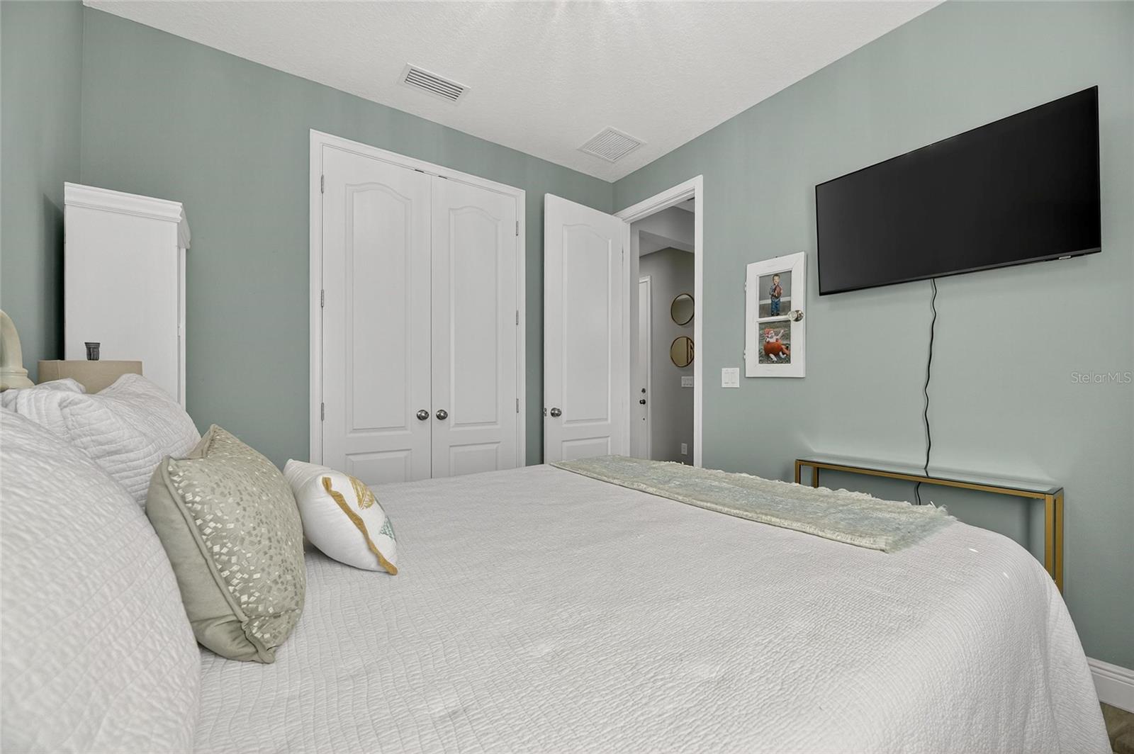 Image 35 of 77 For 11239 Paddock Manor Avenue