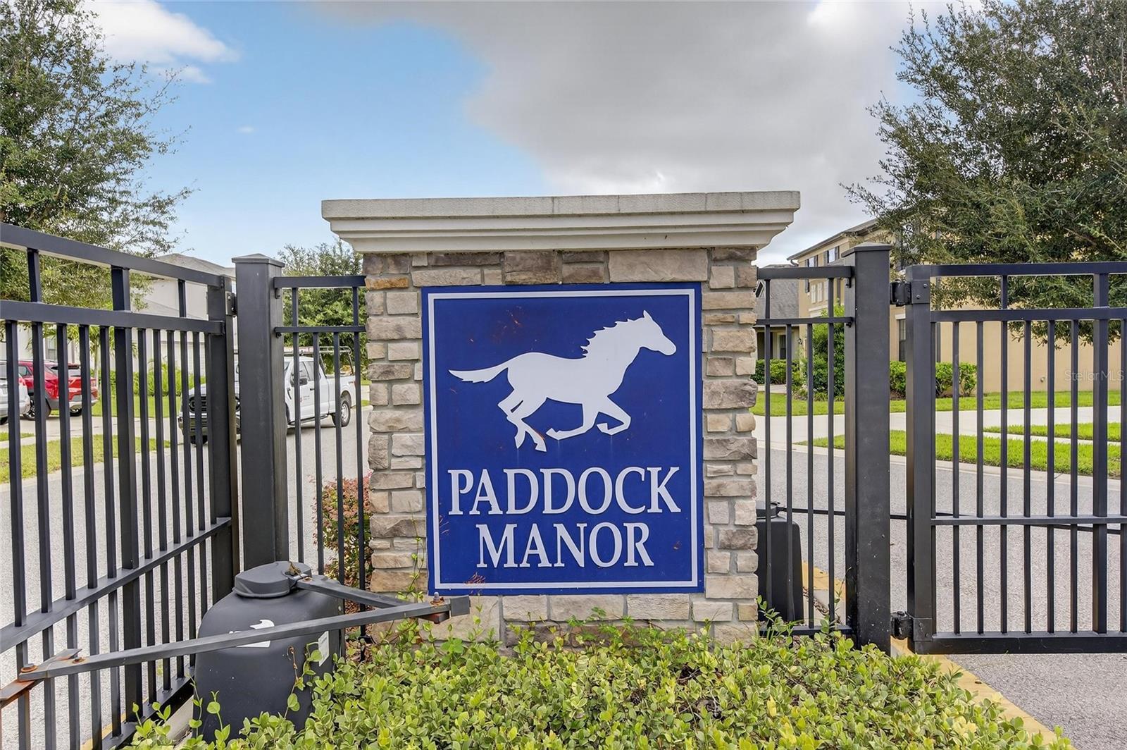 Image 54 of 77 For 11239 Paddock Manor Avenue
