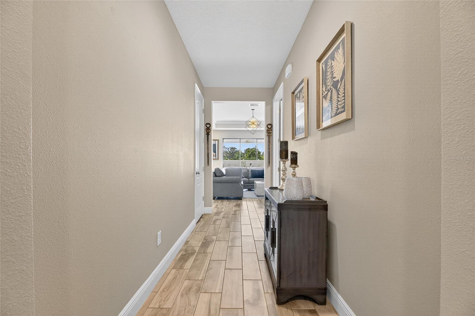 Image 7 of 77 For 11239 Paddock Manor Avenue