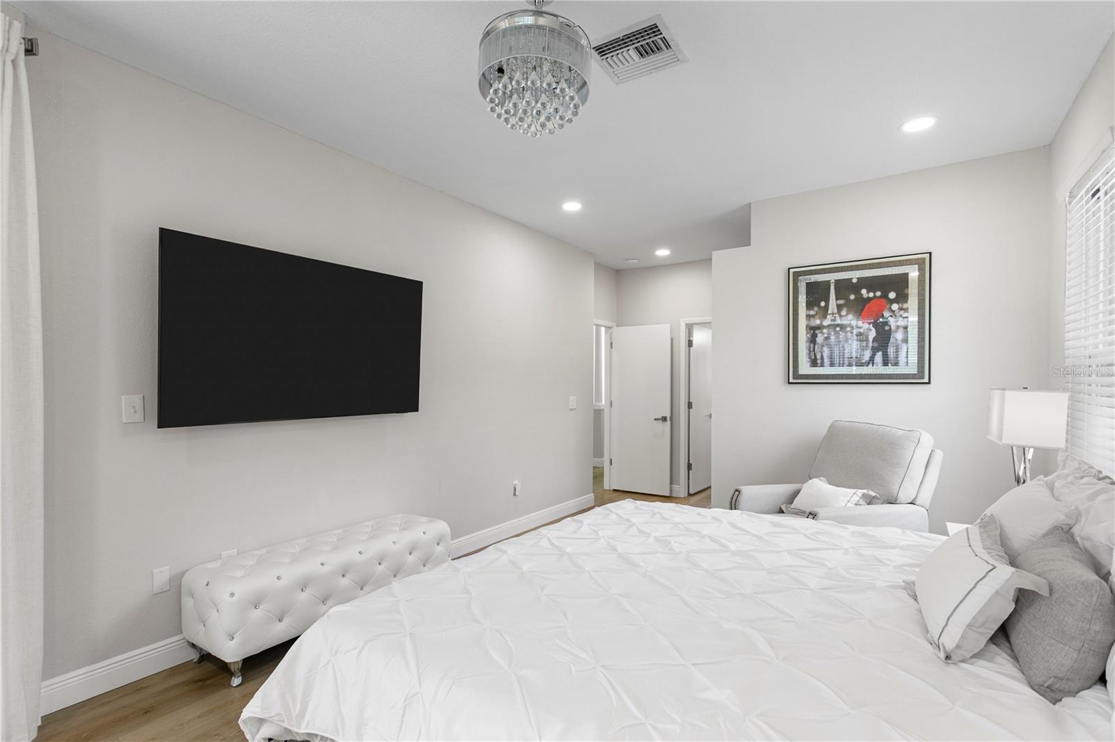 Image 32 of 67 For 15709 Muirfield Drive