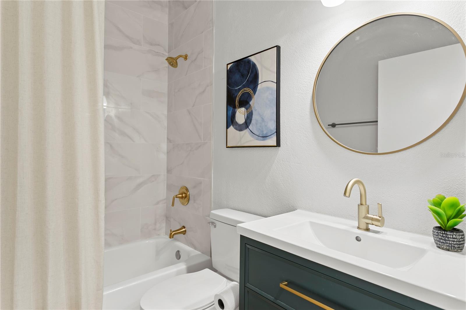 Image 42 of 67 For 15709 Muirfield Drive