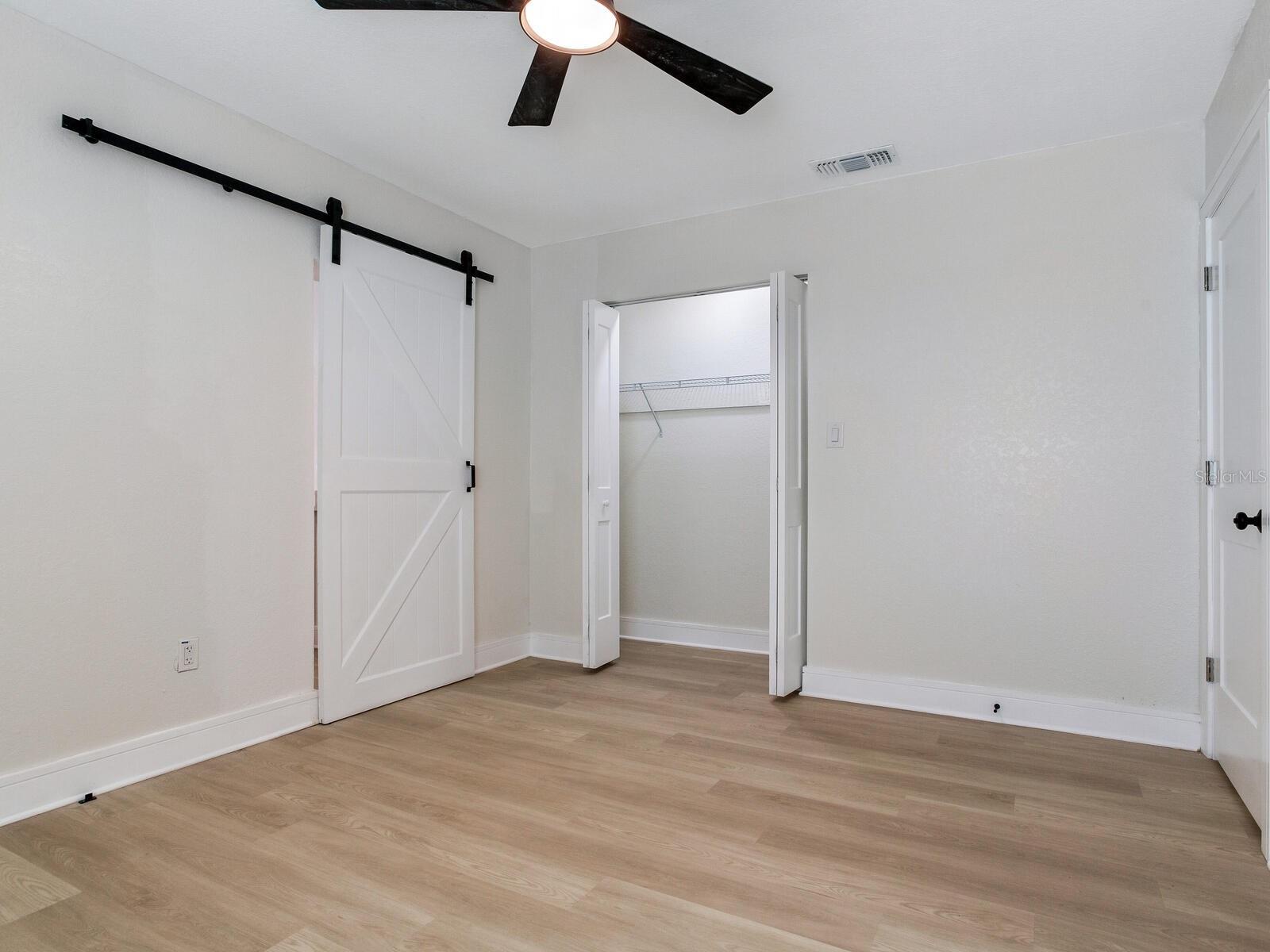 Image 33 of 43 For 2542 Knollwood Street