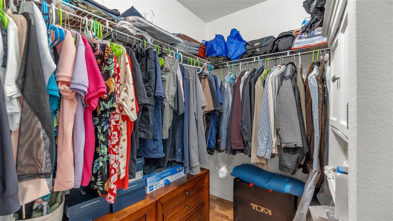 Image 33 of 40 For 4349 Silver Falls Drive