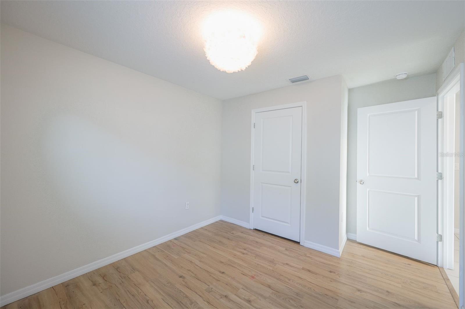 Image 15 of 35 For 17071 Oval Rum Drive