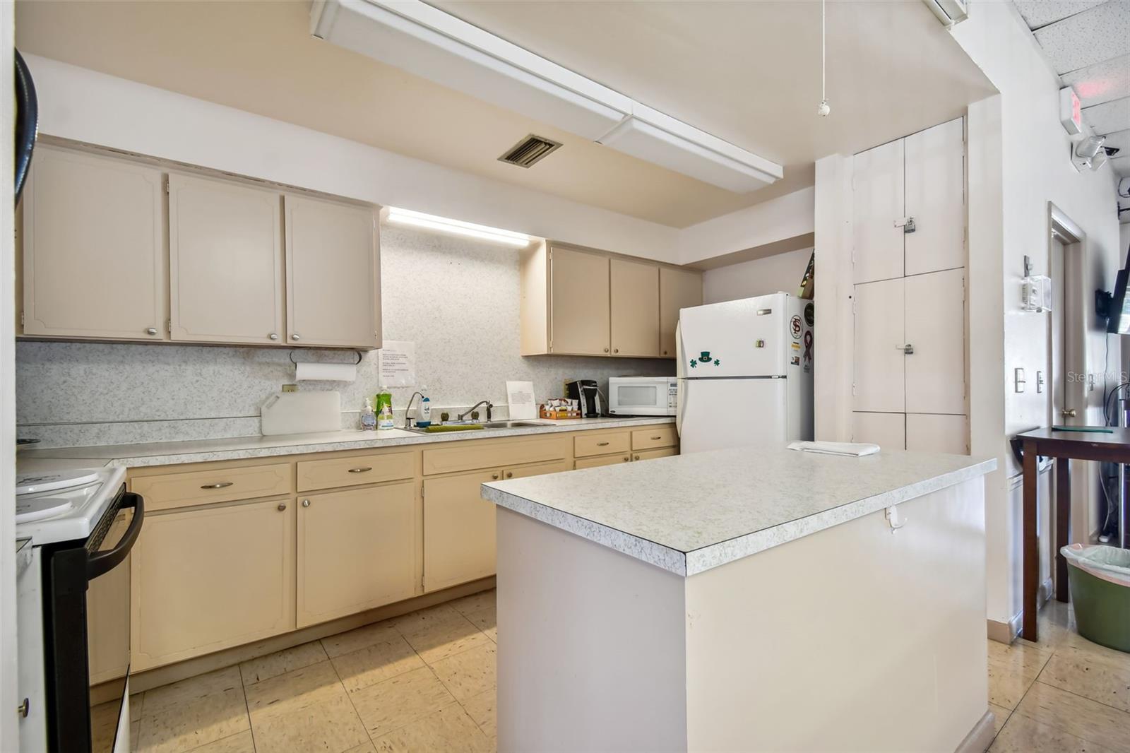 Image 42 of 51 For 8472 68th Way N