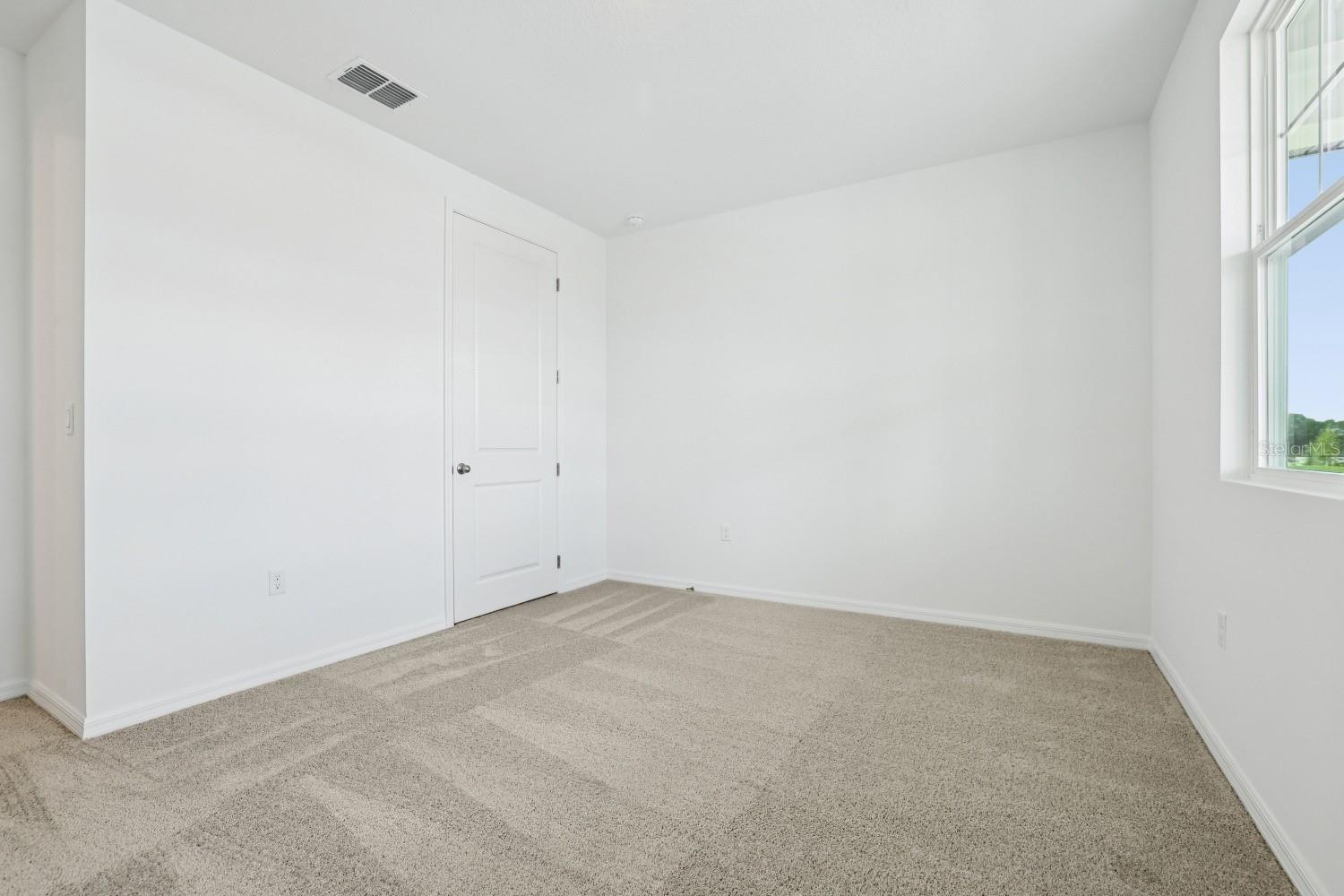 Image 33 of 38 For 22109 Amberbush Ct.