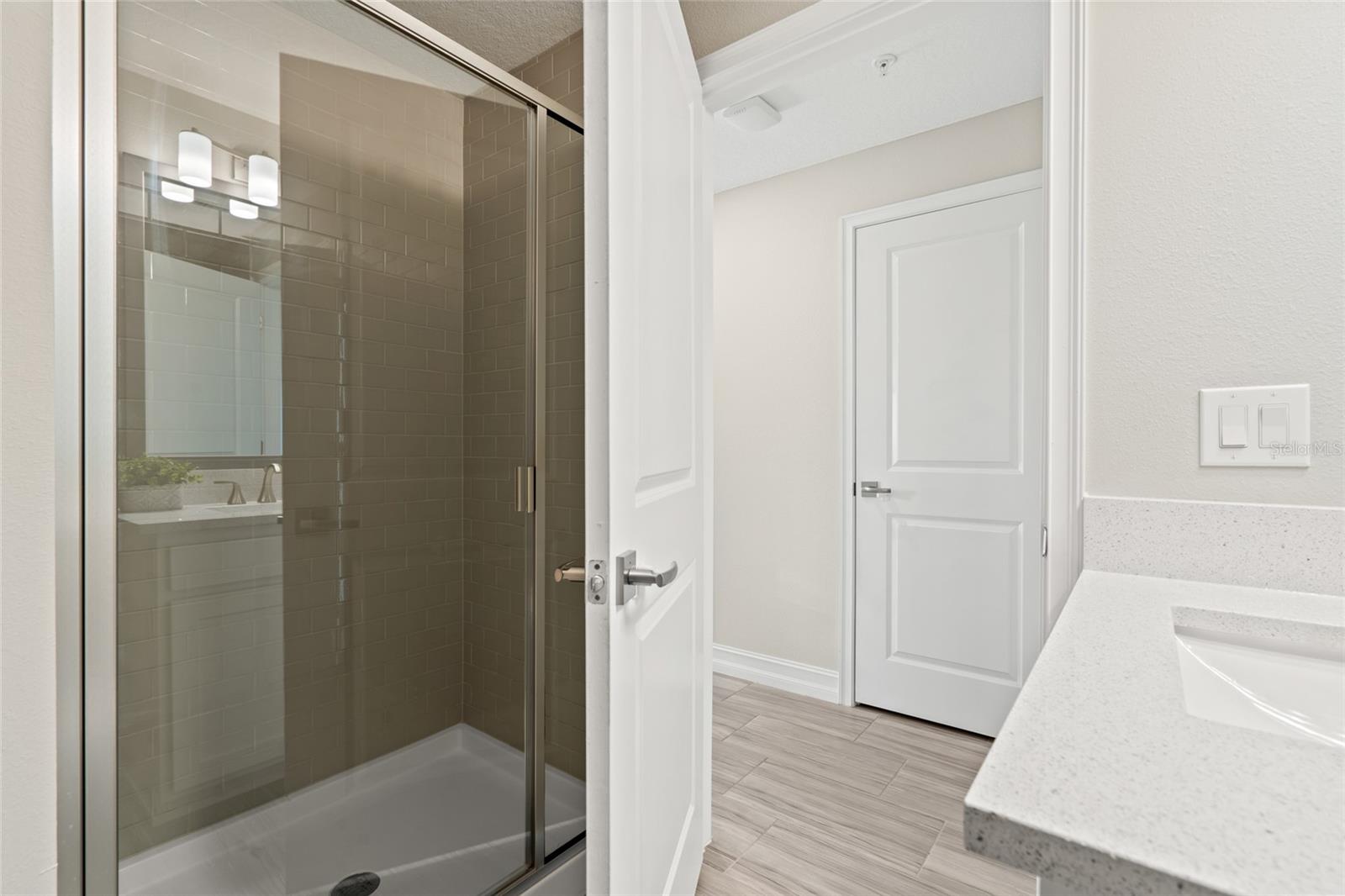 Image 34 of 36 For 4941 Price Avenue 7