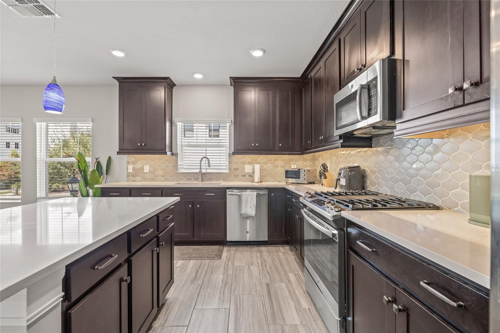 Image 6 of 36 For 4941 Price Avenue 7