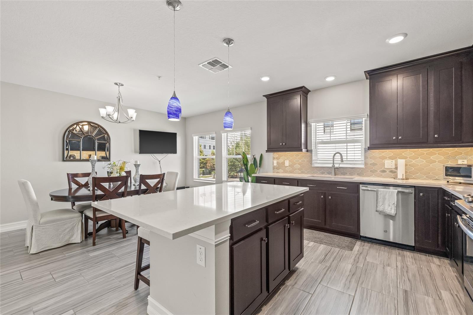 Image 7 of 36 For 4941 Price Avenue 7