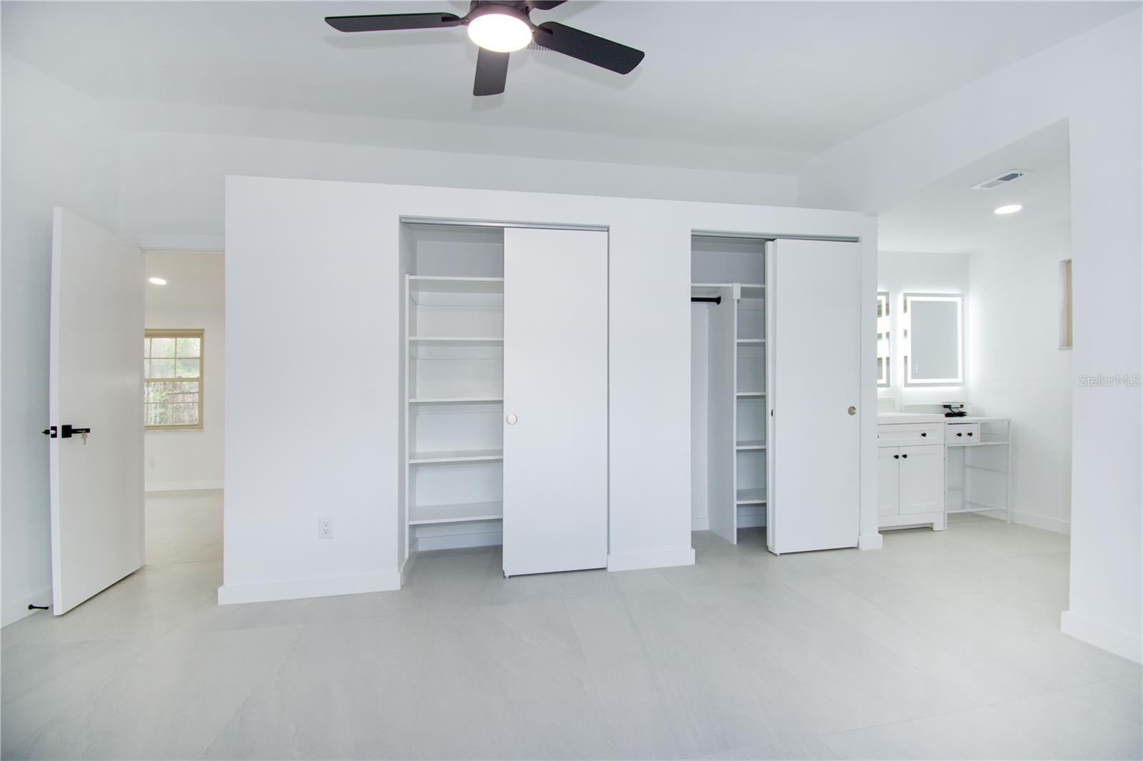 Image 12 of 30 For 9409 Lonsdale Court