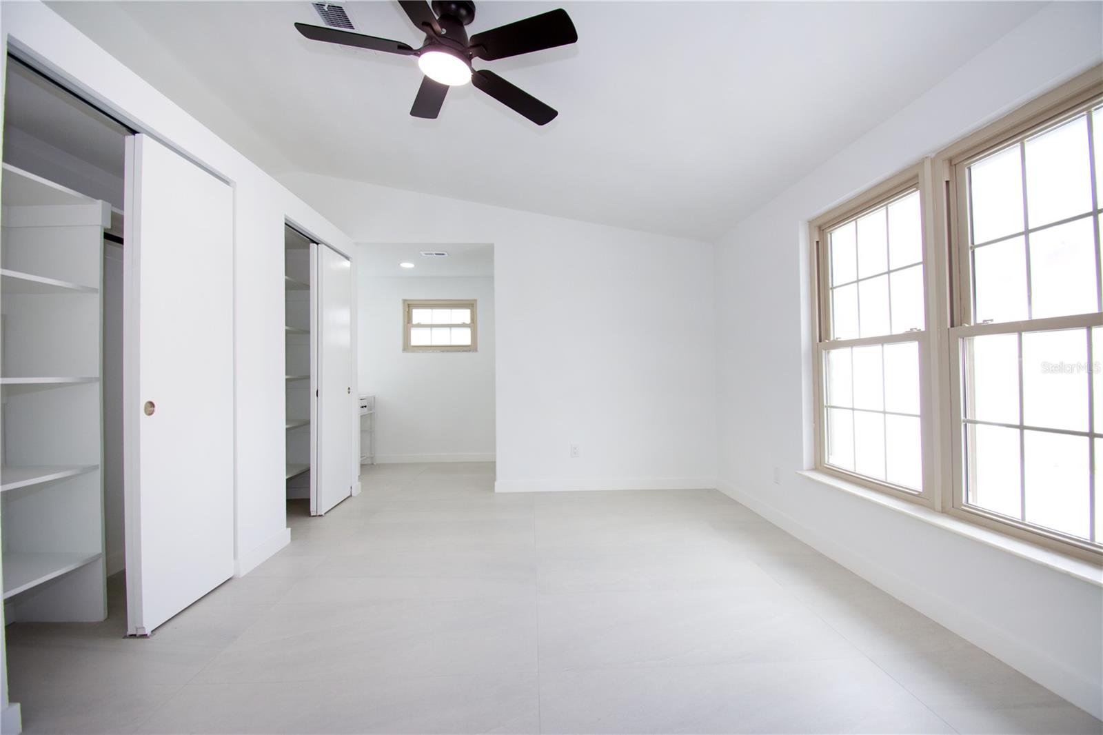 Image 13 of 30 For 9409 Lonsdale Court