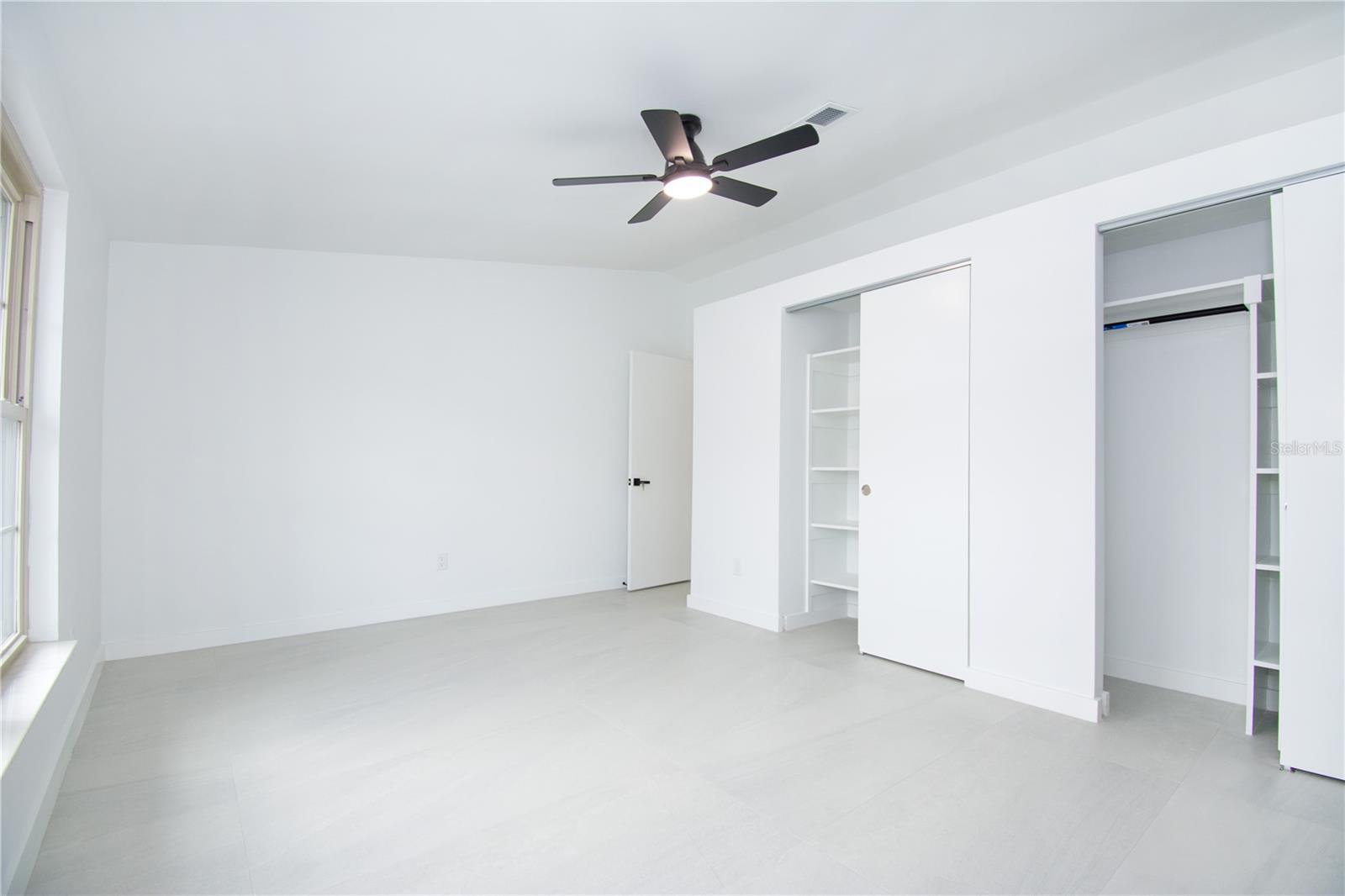 Image 7 of 30 For 9409 Lonsdale Court