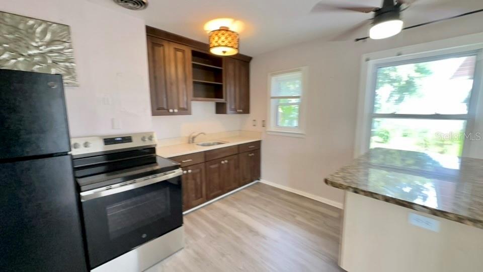 Image 4 of 18 For 332 Buena Vista Drive S