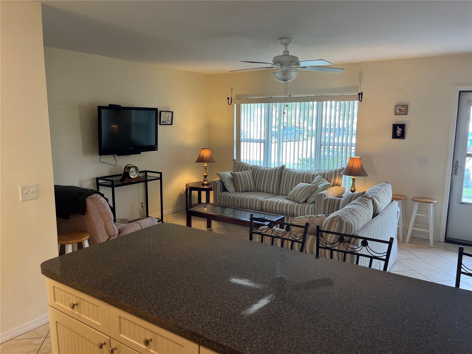 Image 11 of 49 For 2391 Sumatran Way 9