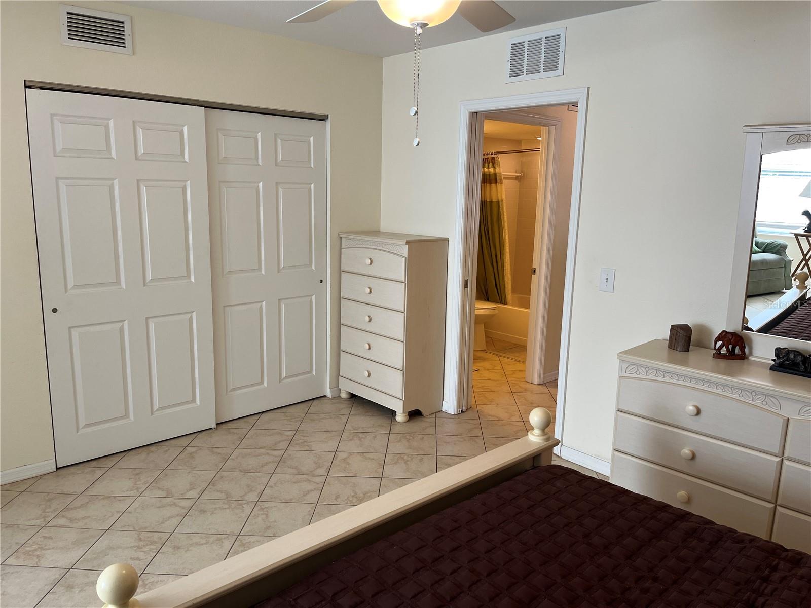 Image 15 of 49 For 2391 Sumatran Way 9