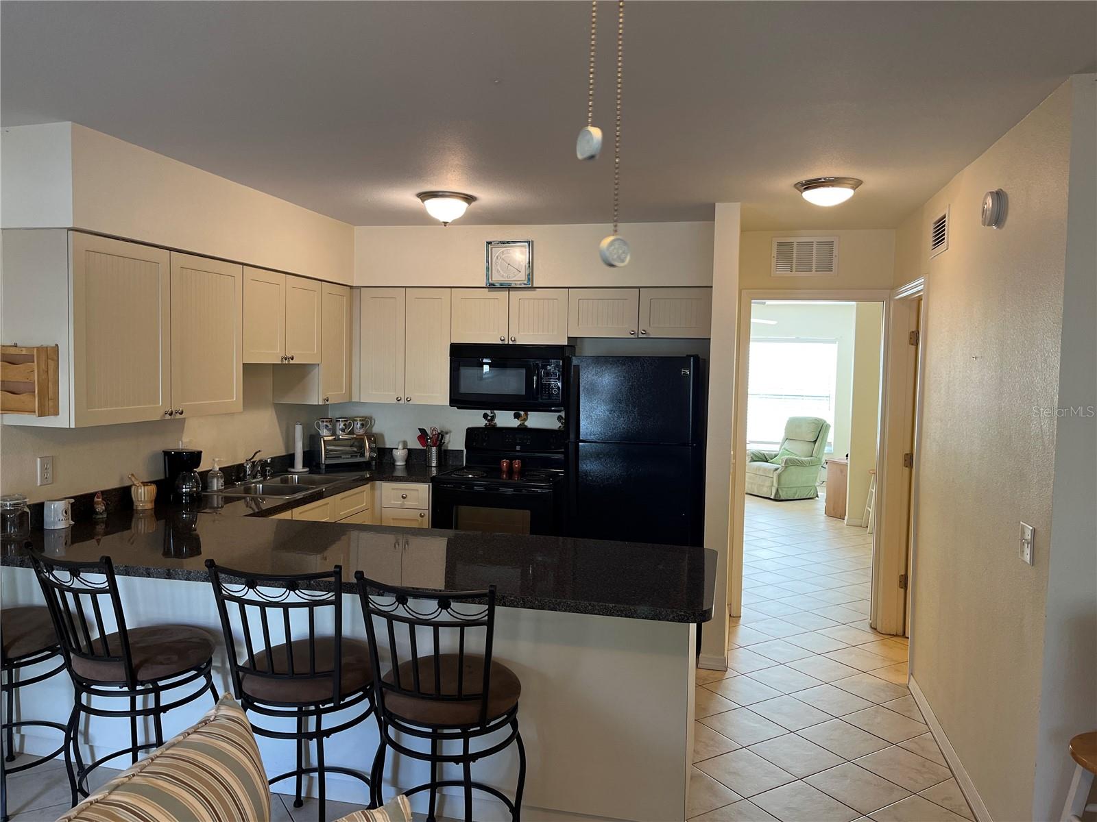 Image 9 of 49 For 2391 Sumatran Way 9
