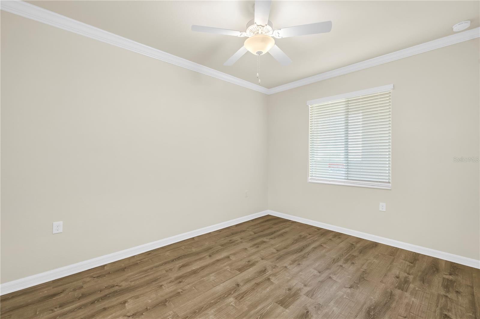 Image 26 of 59 For 1030 Tidewater Shores Loop 406