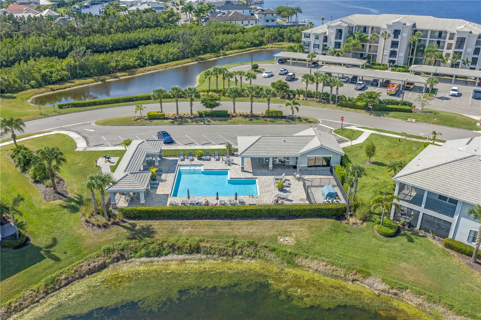 Image 6 of 59 For 1030 Tidewater Shores Loop 406