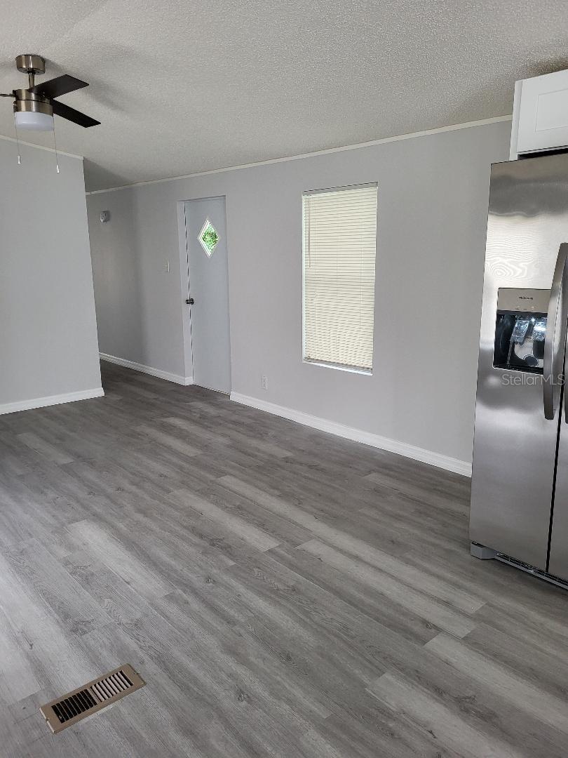 Image 8 of 21 For 848 Center Avenue