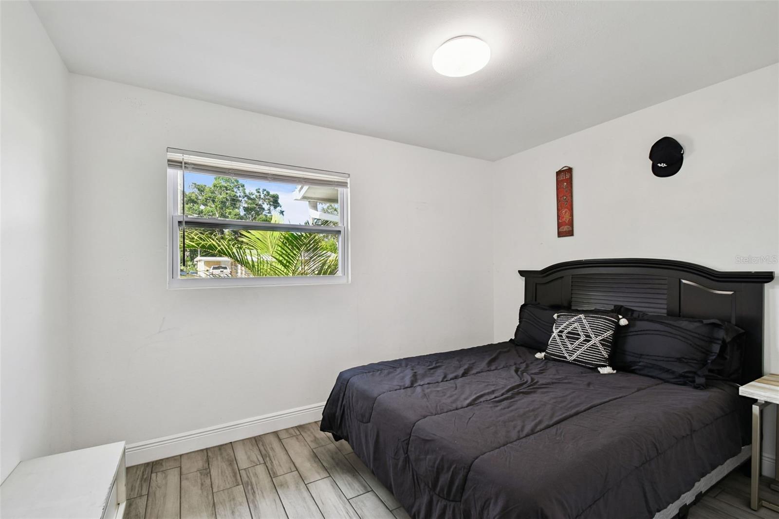 Image 12 of 21 For 4722 Bay Avenue